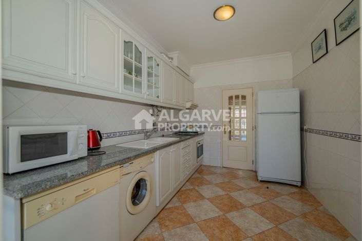 Image No.9-3 Bed Apartment for sale