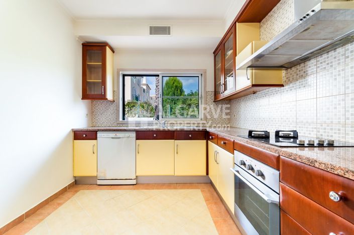 Image No.13-2 Bed Semi-Detached for sale