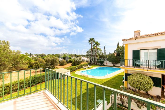 Image No.18-2 Bed Semi-Detached for sale