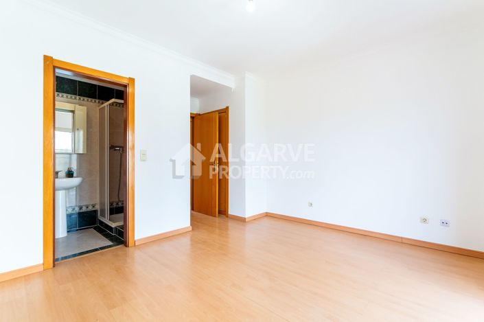 Image No.22-2 Bed Semi-Detached for sale