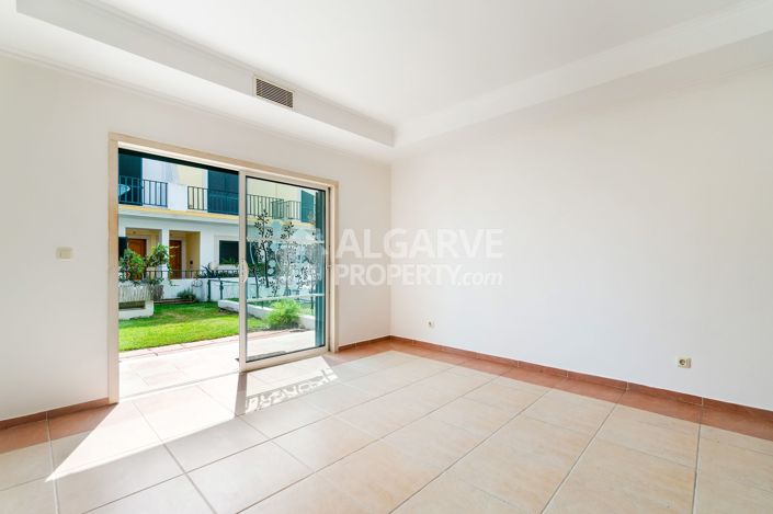 Image No.10-2 Bed Semi-Detached for sale