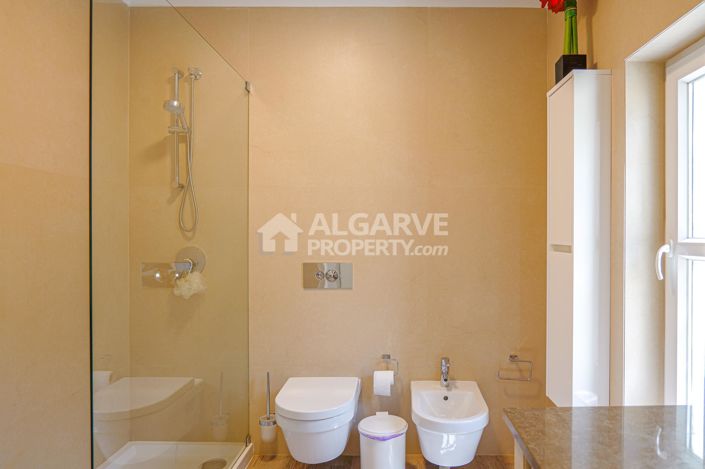 Image No.19-4 Bed Villa for sale