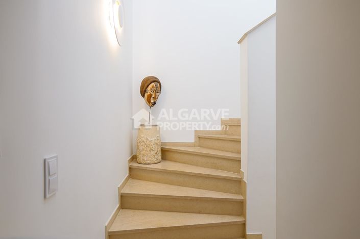 Image No.24-4 Bed Villa for sale