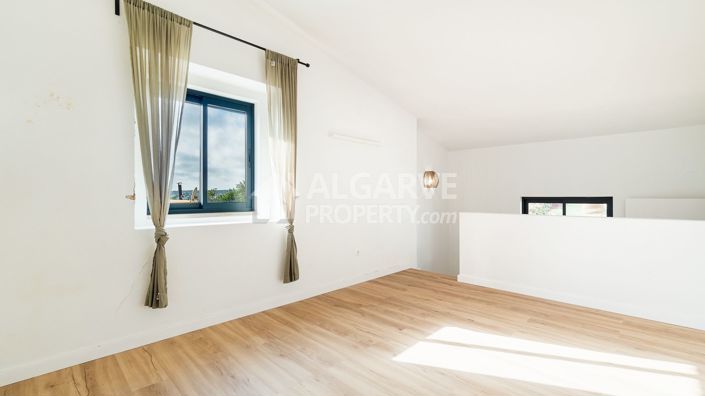 Image No.17-4 Bed Villa for sale