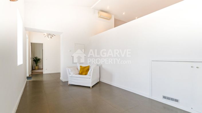 Image No.19-4 Bed Villa for sale