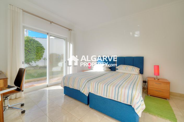 Image No.11-3 Bed Villa for sale