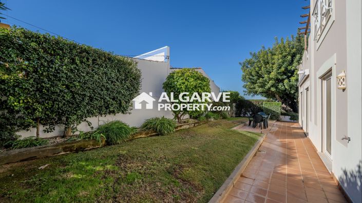 Image No.21-3 Bed Villa for sale