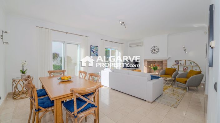 Image No.7-3 Bed Villa for sale