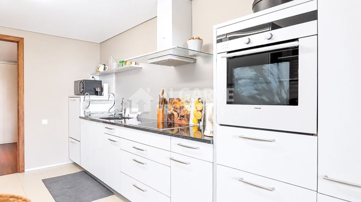 Image No.17-3 Bed Apartment for sale