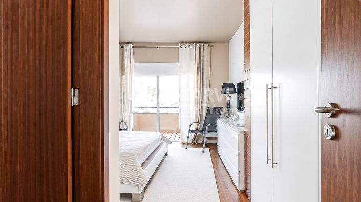 Image No.20-3 Bed Apartment for sale