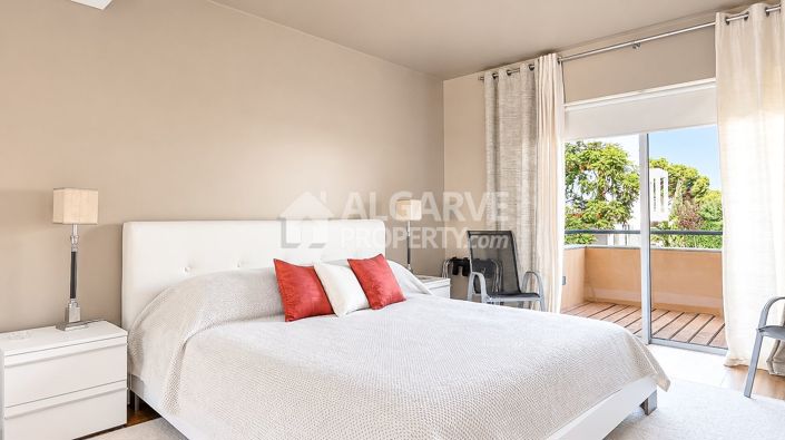 Image No.21-3 Bed Apartment for sale