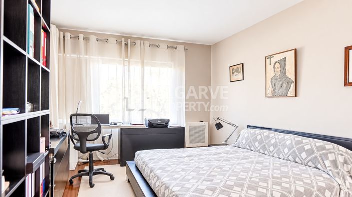 Image No.27-3 Bed Apartment for sale