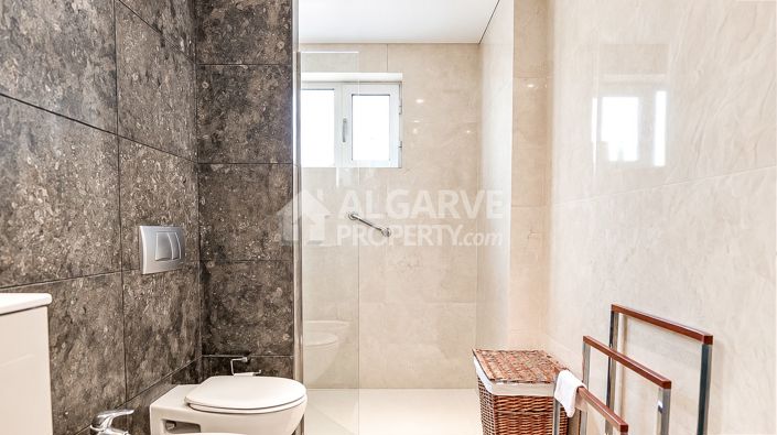 Image No.33-3 Bed Apartment for sale