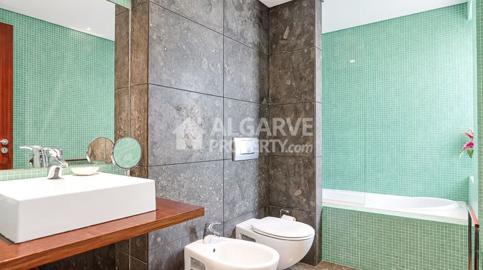 Image No.35-3 Bed Apartment for sale