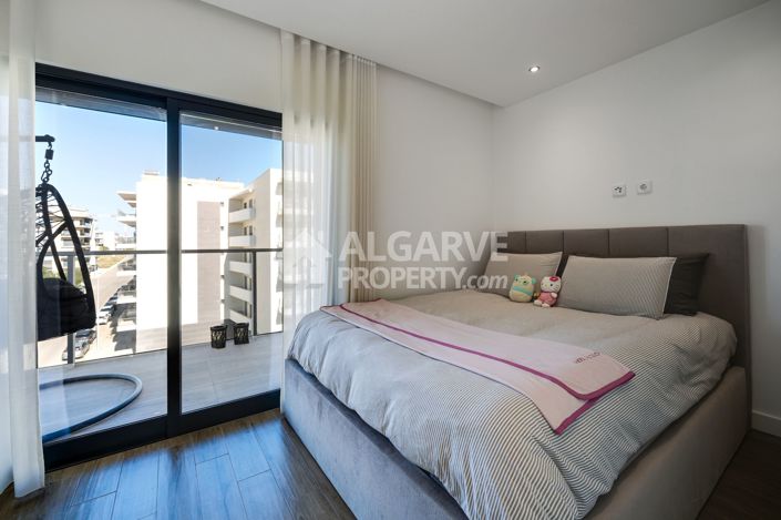 Image No.21-3 Bed Apartment for sale