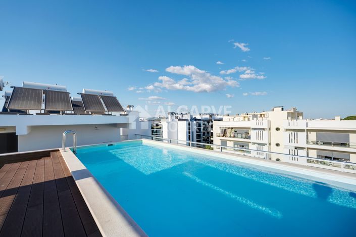 Image No.28-3 Bed Apartment for sale