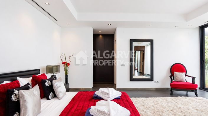 Image No.21-5 Bed Villa for sale