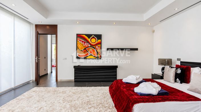 Image No.23-5 Bed Villa for sale
