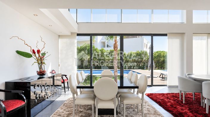 Image No.3-5 Bed Villa for sale