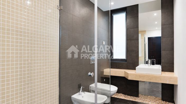Image No.39-5 Bed Villa for sale