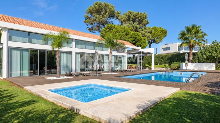 Image No.42-5 Bed Villa for sale