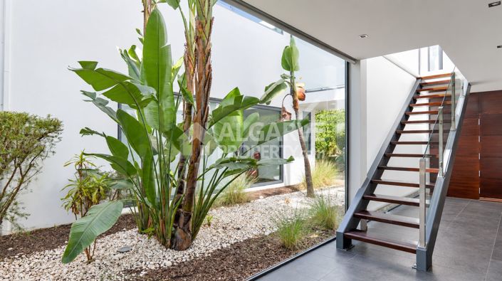 Image No.45-5 Bed Villa for sale