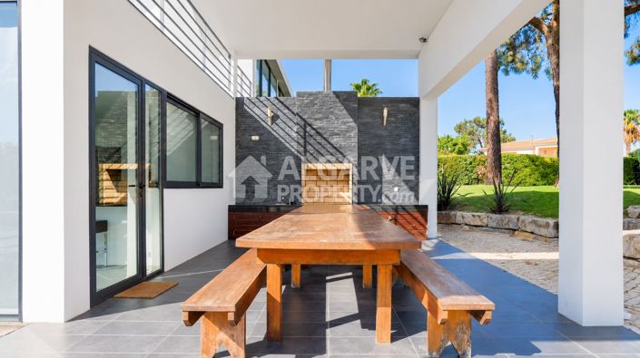 Image No.48-5 Bed Villa for sale