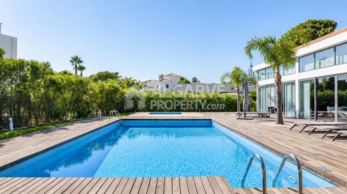 Image No.8-5 Bed Villa for sale