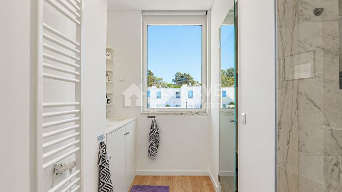 Image No.5-2 Bed Townhouse for sale