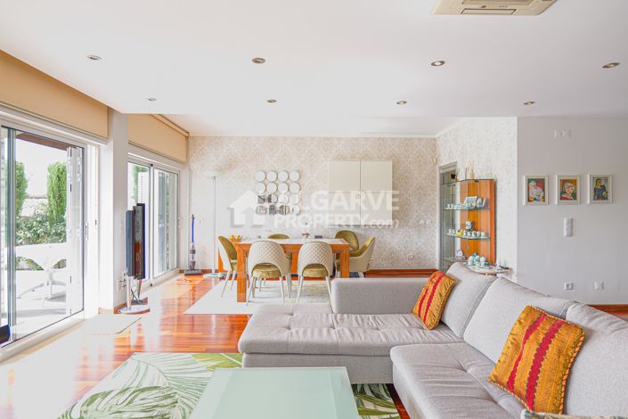 Image No.2-3 Bed Villa for sale