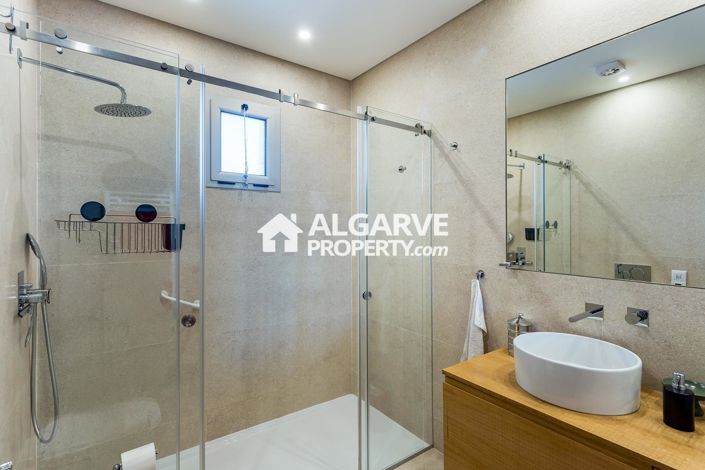 Image No.23-2 Bed Apartment for sale