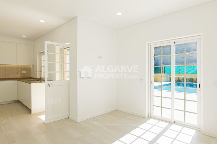 Image No.12-3 Bed Villa for sale