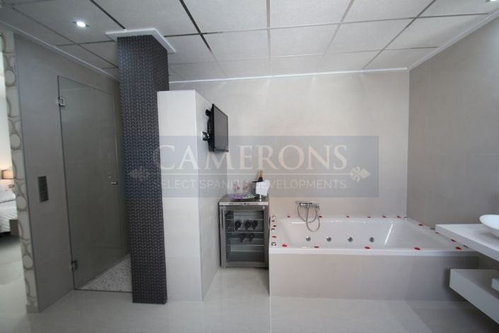 Image No.12-3 Bed Villa for sale