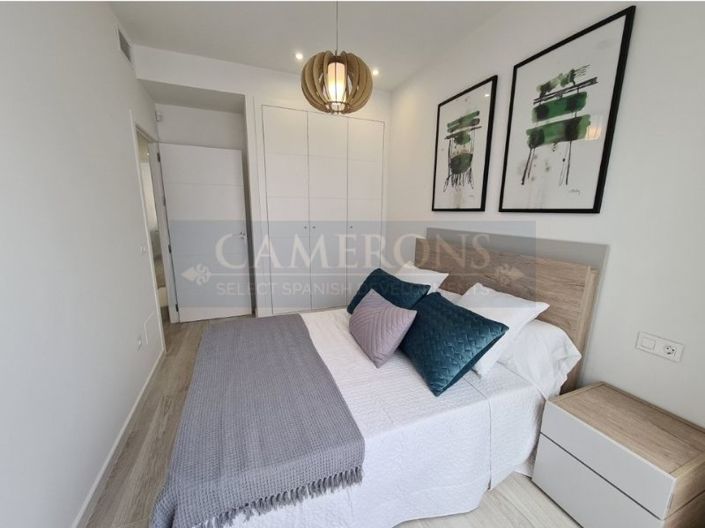 Image No.4-3 Bed Property for sale