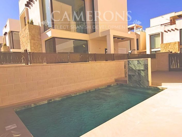 Image No.3-3 Bed Villa for sale