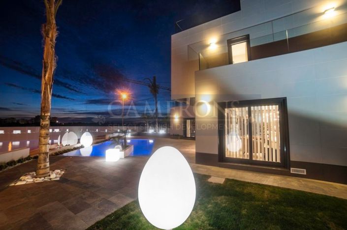 Image No.15-3 Bed Villa for sale