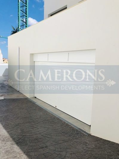 Image No.12-3 Bed Property for sale