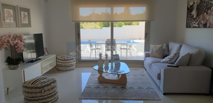 Image No.3-3 Bed Property for sale