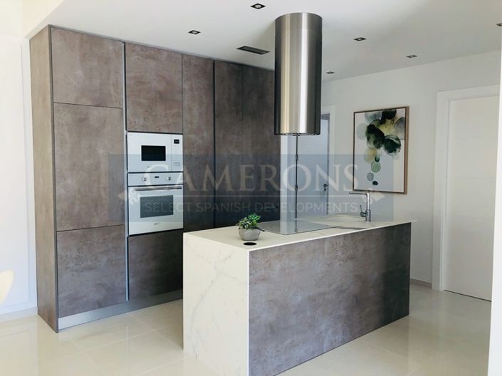 Image No.5-3 Bed Property for sale