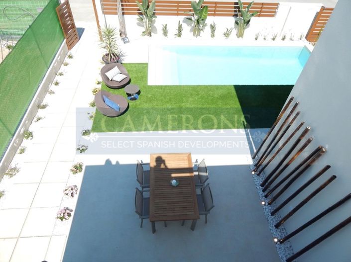 Image No.14-3 Bed Property for sale