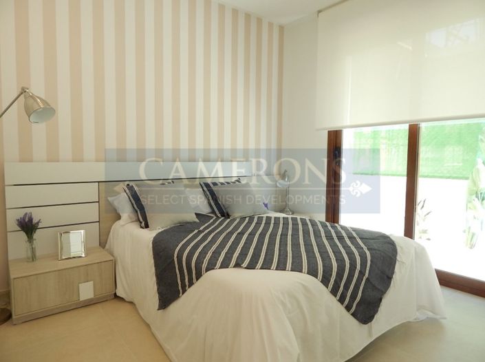 Image No.10-3 Bed Property for sale