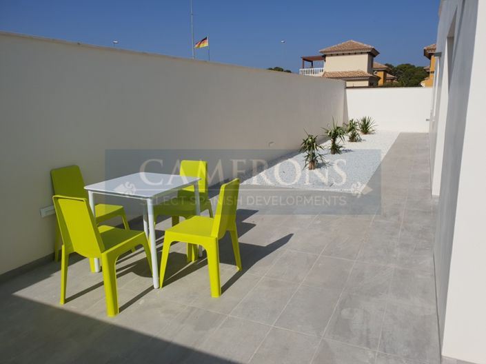 Image No.8-3 Bed Property for sale