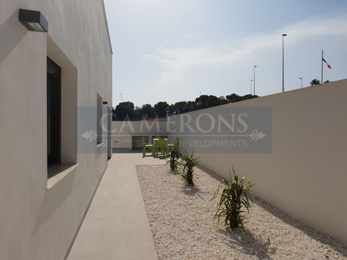 Image No.9-3 Bed Property for sale