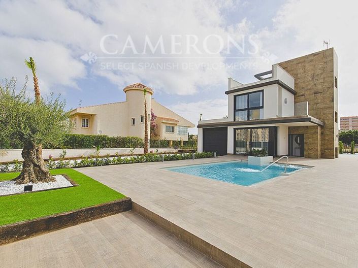 Image No.2-Villa de 4 chambres à vendre à Campoamor