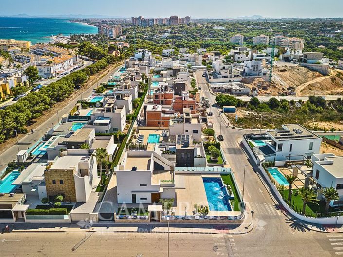 Image No.26-3 Bed Villa for sale