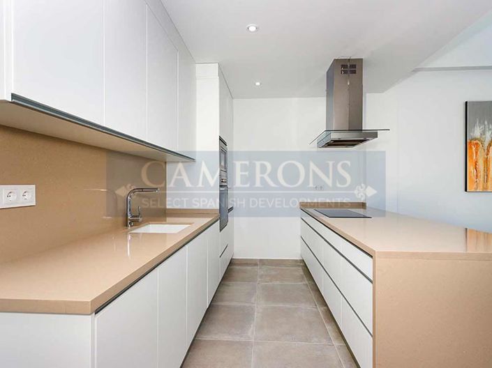 Image No.18-3 Bed Property for sale