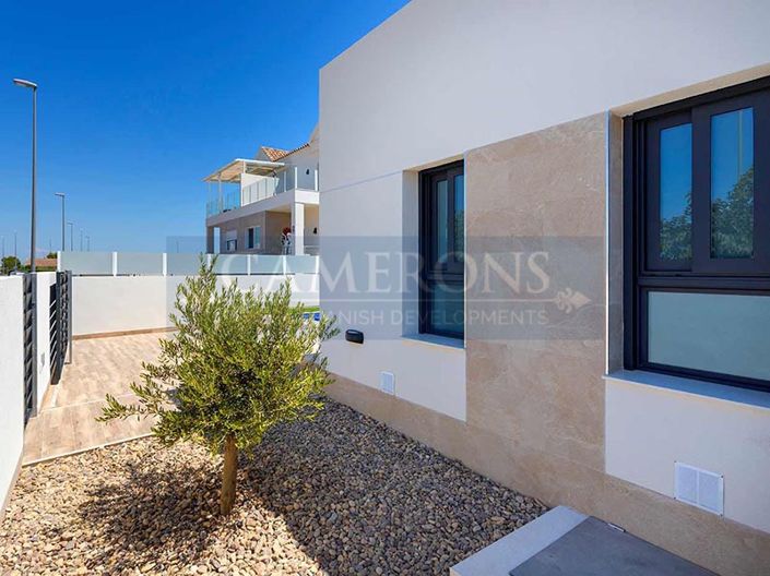 Image No.29-3 Bed Property for sale