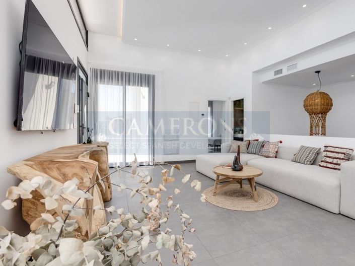 Image No.13-4 Bed Property for sale