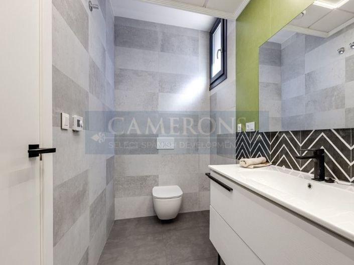 Image No.29-4 Bed Property for sale