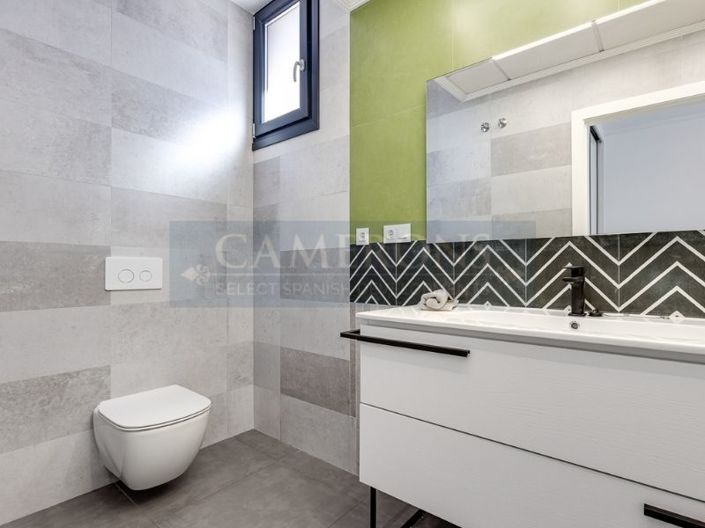 Image No.31-4 Bed Property for sale